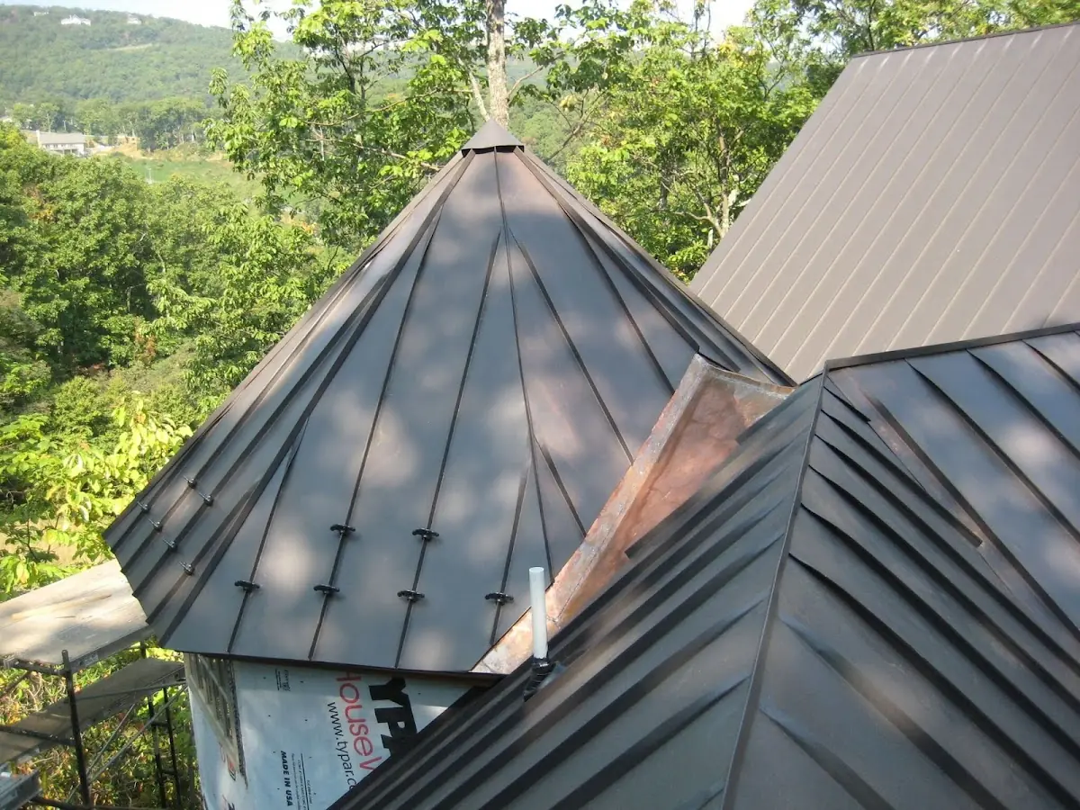 Professional Roof Tarp Installation by Craftsman Roofing in Garnet